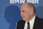 英雄联盟世界赛 视频-迈耶谈赫内斯与马特乌斯长期争议：批评埃贝尔实为隐性肯定