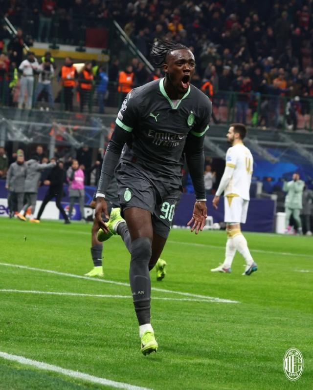 1733959290443074764.jpg 65b9cbf0gy1hwhpk4peazj20u011ijxm.jpg